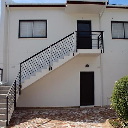 16 Rhodes-North Self Catering Apartment & Studio Stellenbosch Exterior foto